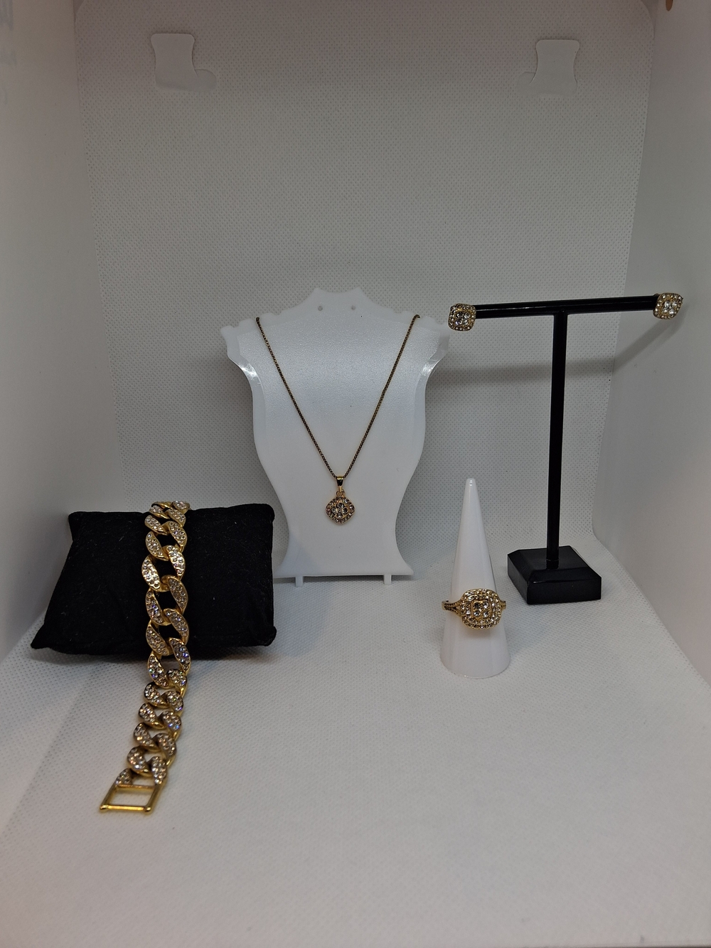 Aura of Gold Collection